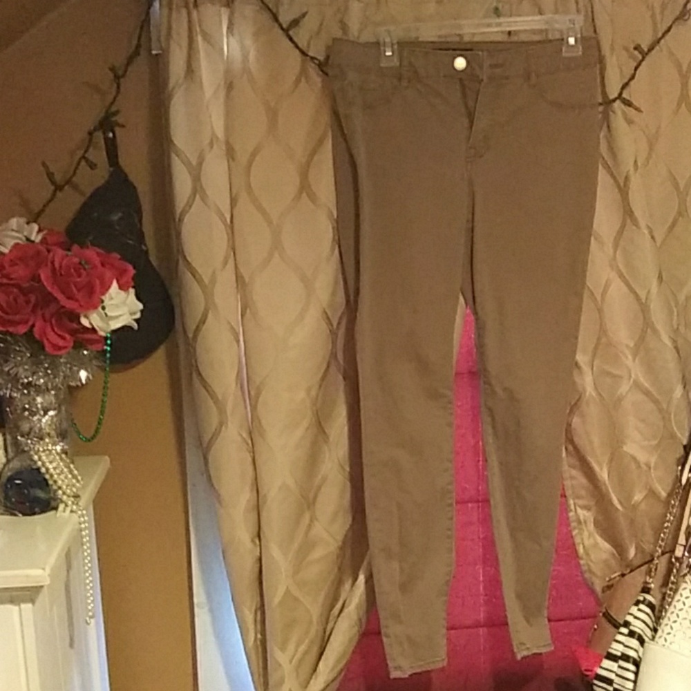 Pink skinny jeans
